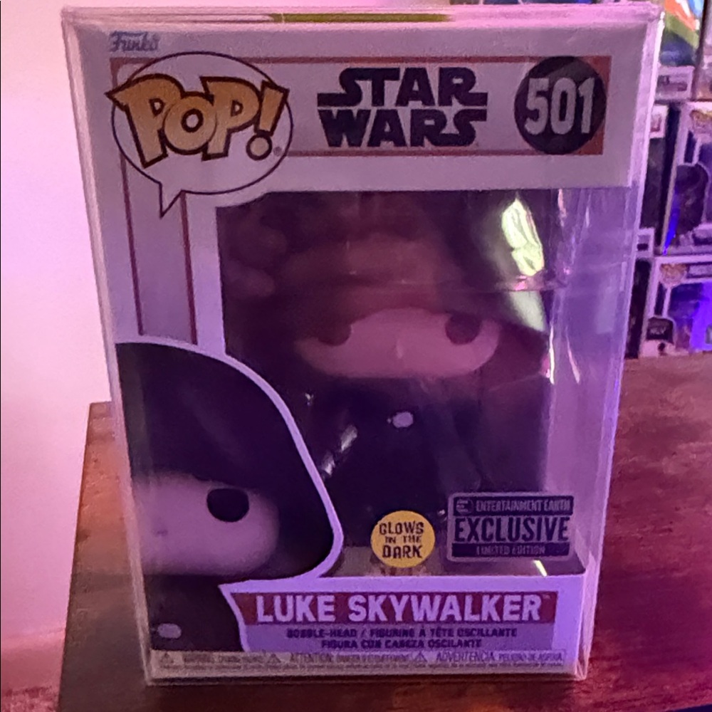 Funko Pop! Star Wars Luke Skywalker Exclusive Figure